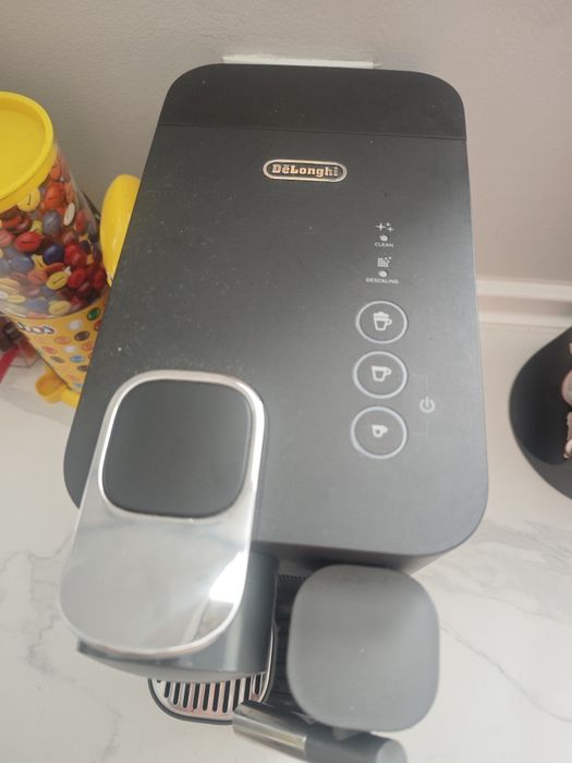 Máquina de café Nespresso delonghi