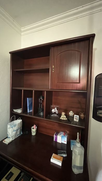 Secretária em madeira