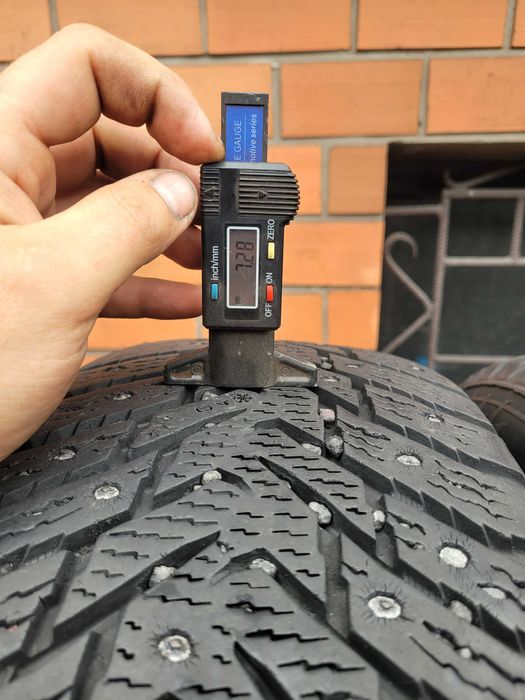 Opony Zimowe 225/65R17 Nokian Hakkapelitta 8 4sztuki Montaż