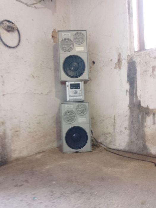 Продам колонки з музикальним центром