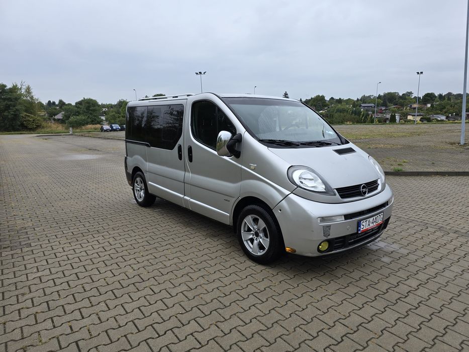 Opel Vivaro TOUR 8 osobowy