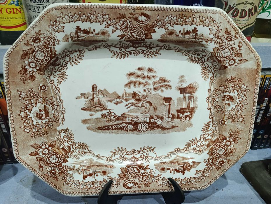 Travessa de porcelana
