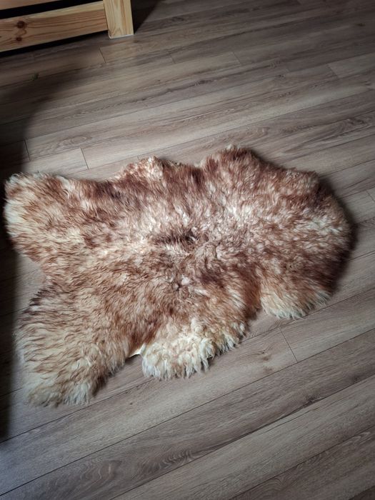 Skóra owcza nakrycie na fotel/dywanik