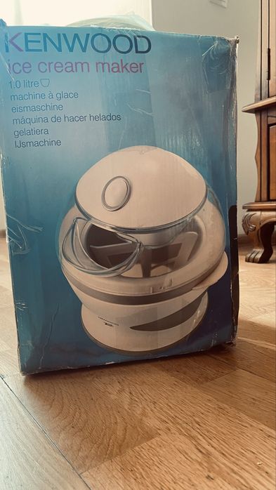 Морозиво завжди є дома в спеку Kenwood IM250
