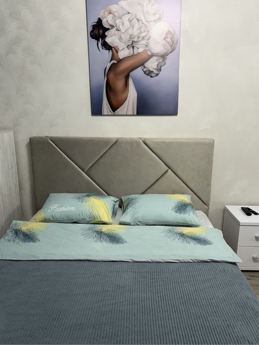 Яровиця, промінь, центр, паркомісце, кондиціонер