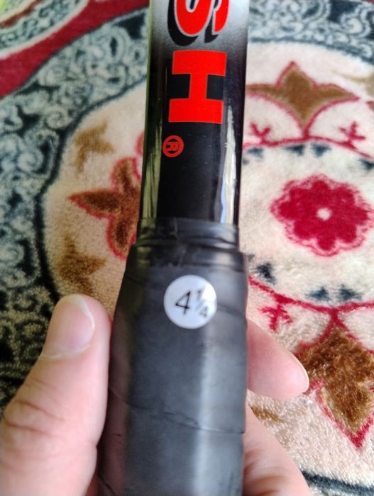 Тенісна ракетка нова