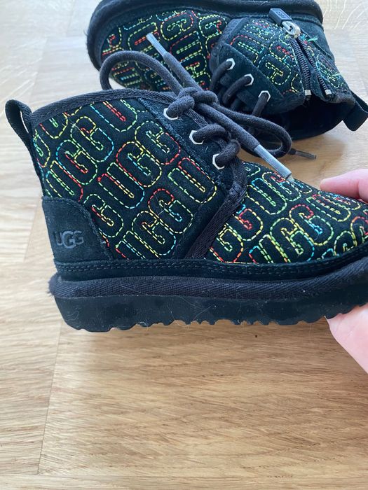 Черевики Ugg,25 розмір