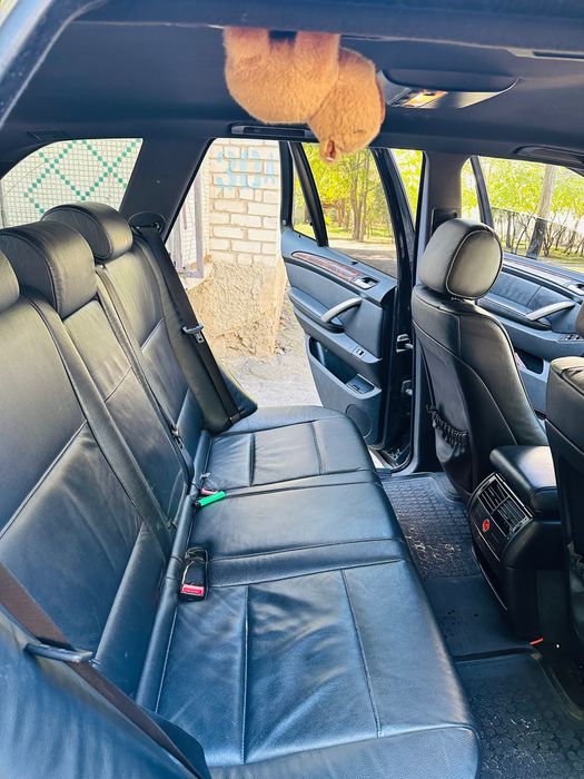 Продам BMW x5 e 53