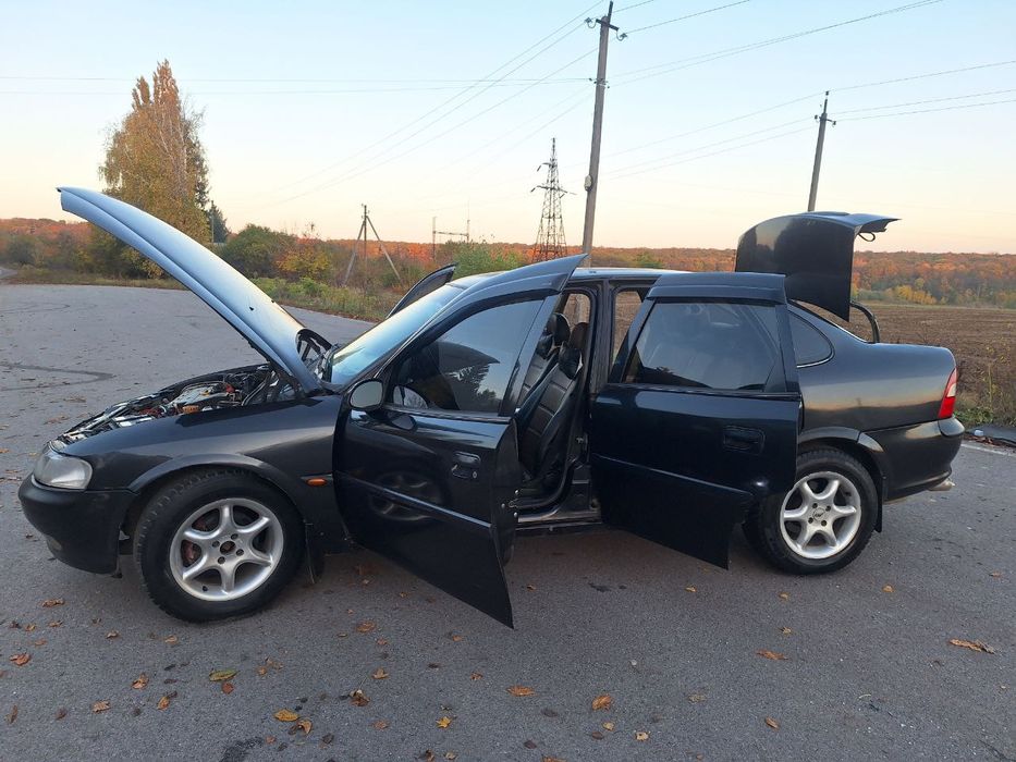 Продам opel vectra b 1.8 газ/бензин
