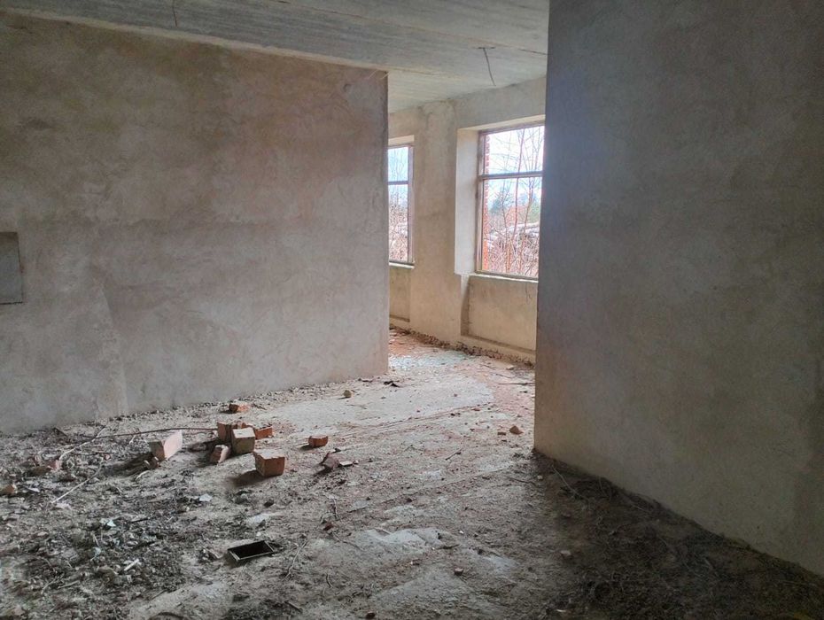 Нежитлове приміщення, адміністративний будинок