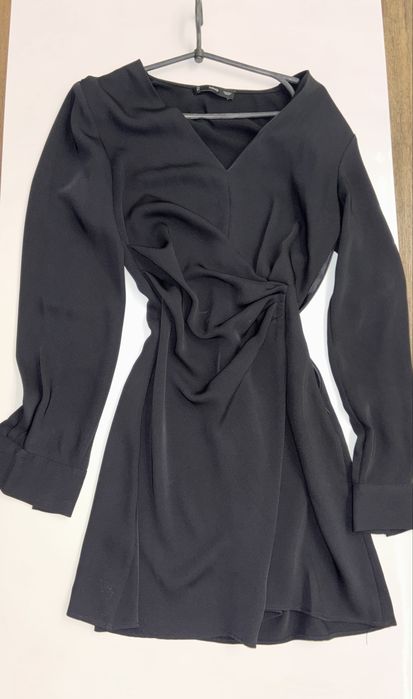 Сукня бренду «манго»