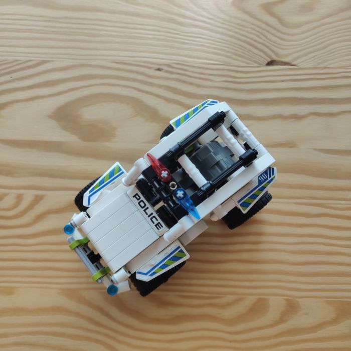 LEGO 42047 radiowóz sościgowy