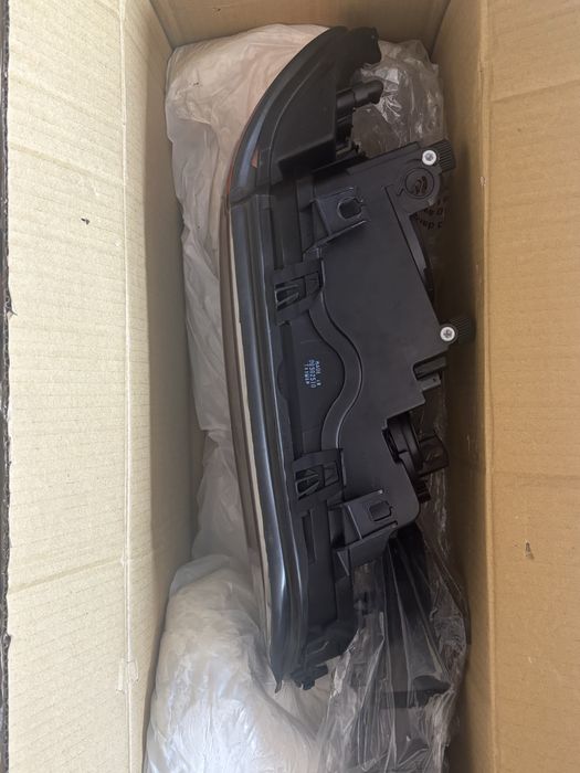 BMW Seria 5 E39 Sedan prawa lampa przod TYC 20-0379-05-2