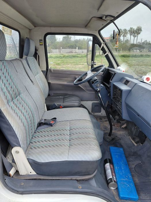 Carrinha Isuzu NKR 2800