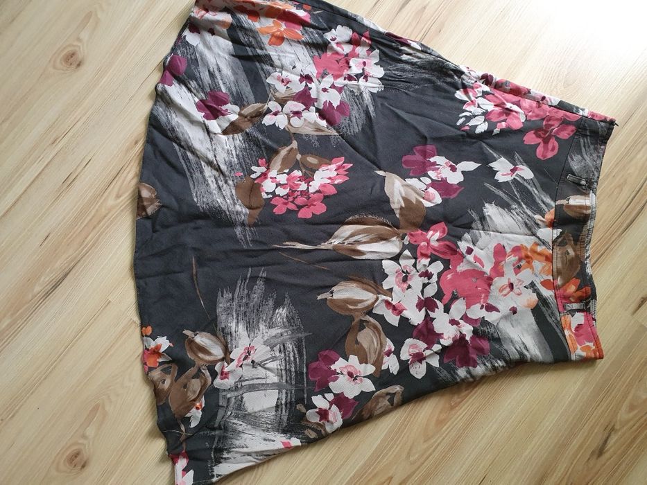 Spódnica taranko w kwiaty