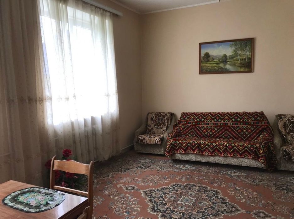 Продається унікальний двоповерховий таунхаус у центрі