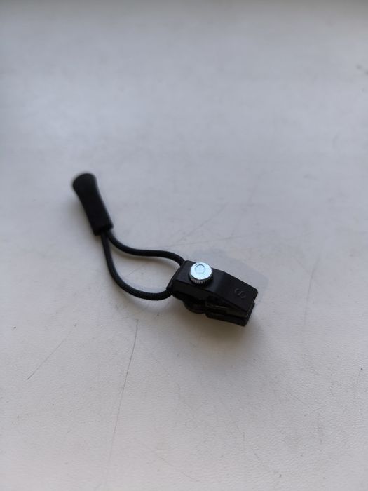 Бегунок(собачка) на молнию.Разборная.