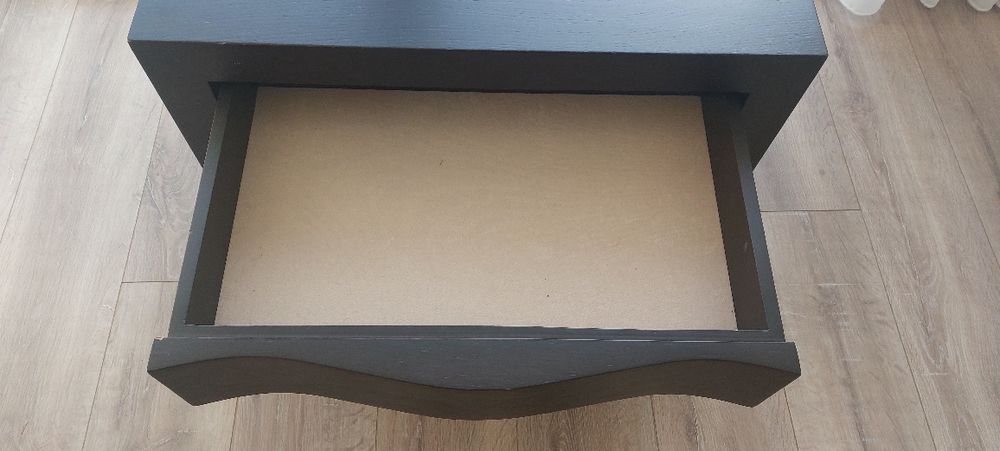 Duas Mesas de cabeceira como novas
