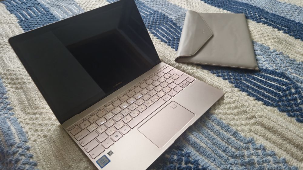 asus zenbook ux390 - купити ноутбуки - Ціна на OLX.ua