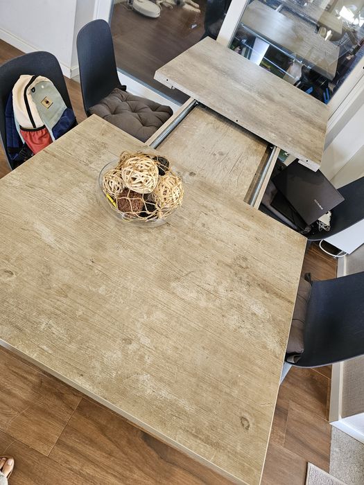 Mesa de jantar extensível