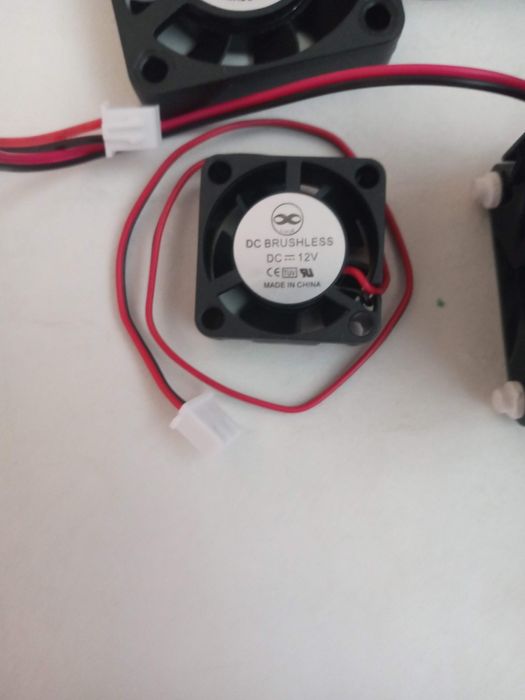 аксессуар кулер  Новый вентилятор 12 /24 40мм для электроники 4010