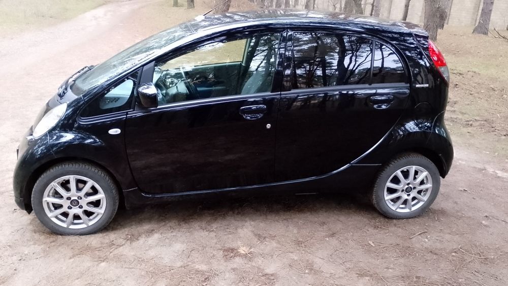 Peugeot ION электромобиль