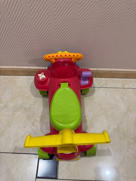 Толкар машинка Chicco