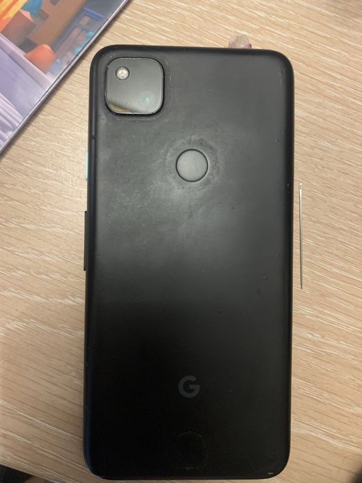 Google Pixel 4a на запчастини