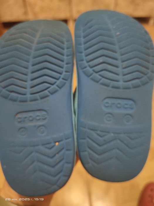 Crocs Беби Шарк с9