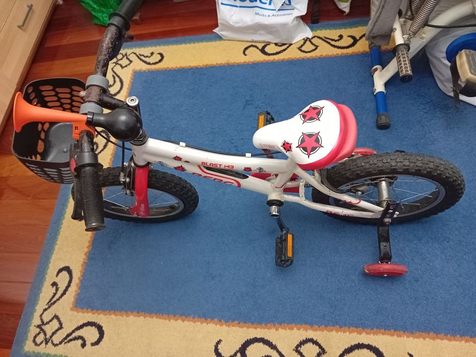 vende se bicicletade criança