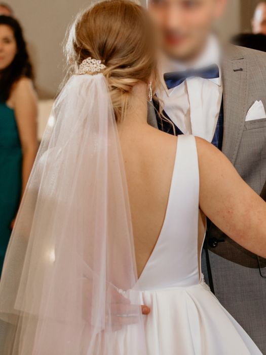 Gładka suknia ślubna