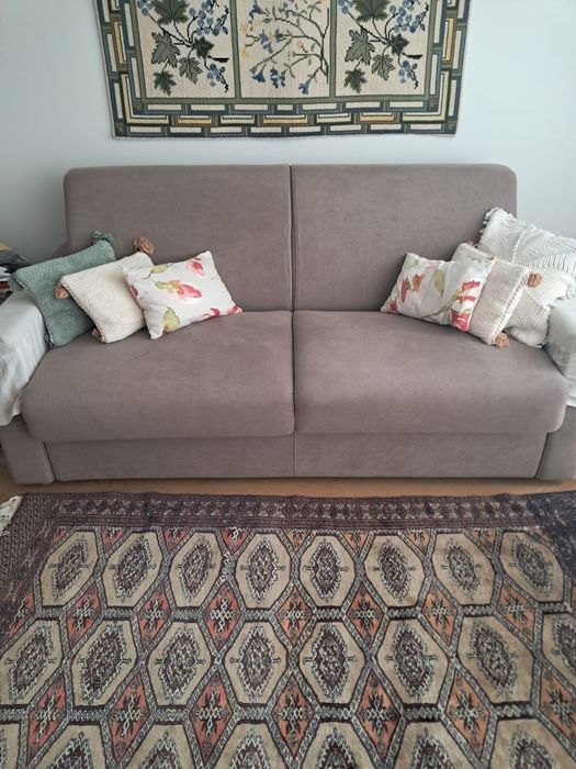 Sofá-cama italiano em perfeito estado
