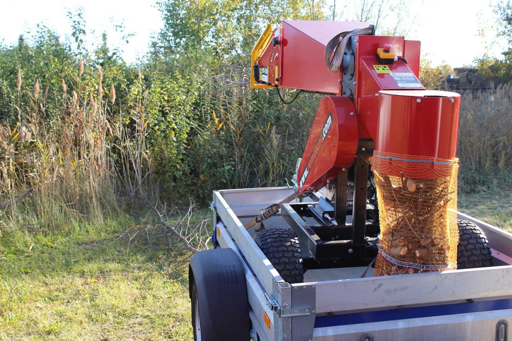 Wynajem piły wahadłowej łuparki.