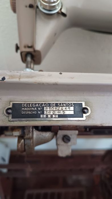 Máquina de costura Singer