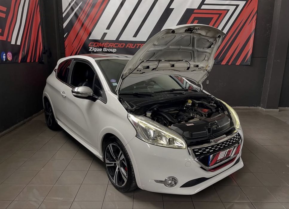 Peugeot 208 GTI 1.6 THP 200CV — photo 5
