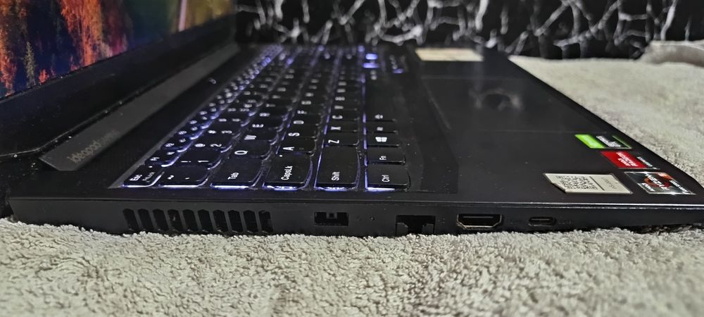 Portátil Gaming Lenovo IdeaPad Gaming 3 (Ryzen 5 5600H / GTX 1650 / SSD) - Impecável!