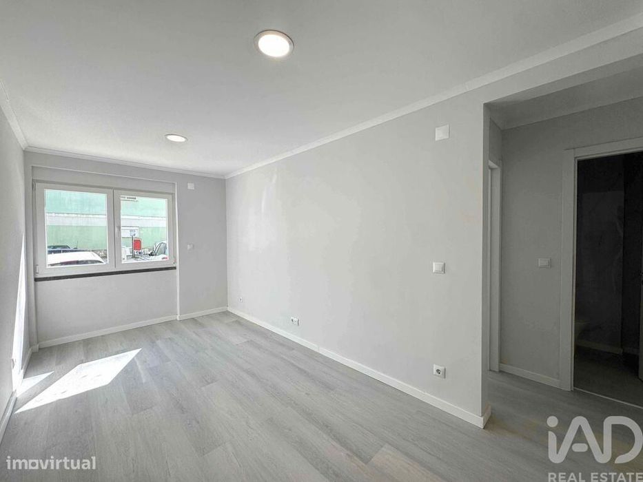 Apartamento T2 em Benfica de 56 m2