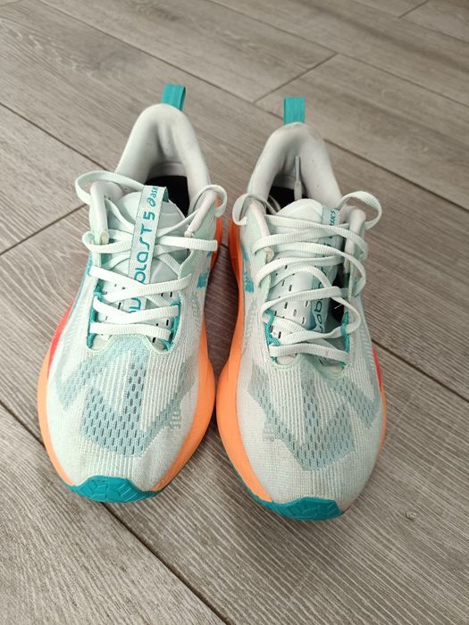 Vendo tênis ASICS novablast 5