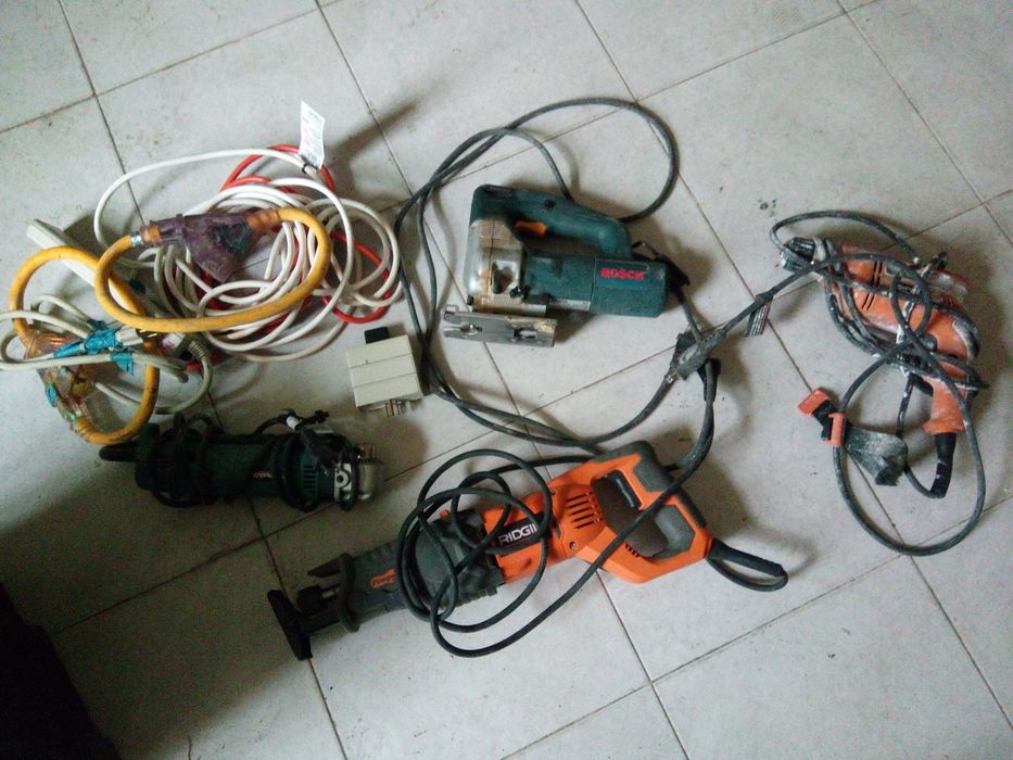 Ferramentas 110V varias extensões e conversor 220/110
