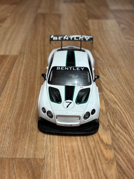 радіокерована машинка Bentley Continental GT3