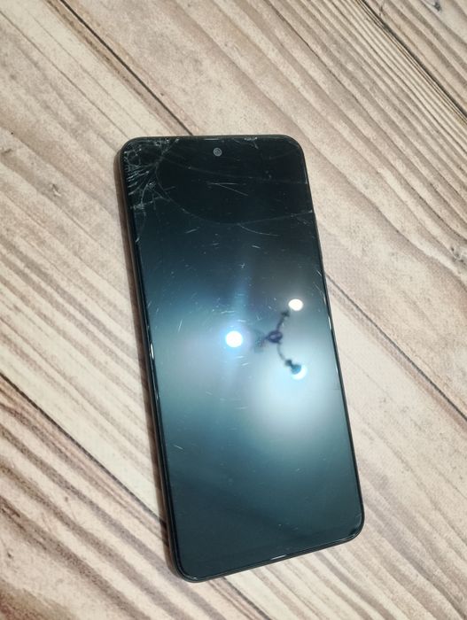 Смартфон Xiaomi Note 10 4/64Gb Розбитий екран На зарядне не реагує Не робочий