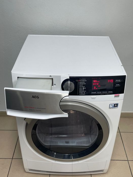 Сушильна машина AEG T9DE87685 з тепловим насосом,економ,тиха