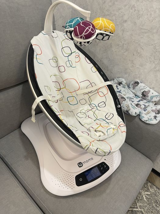 4moms заколисуючий центр