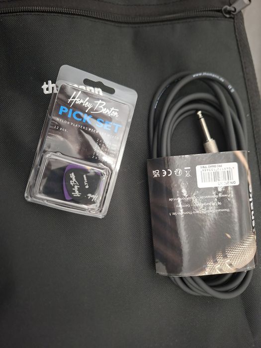 Harley Benton CG200CE-BK Bundle