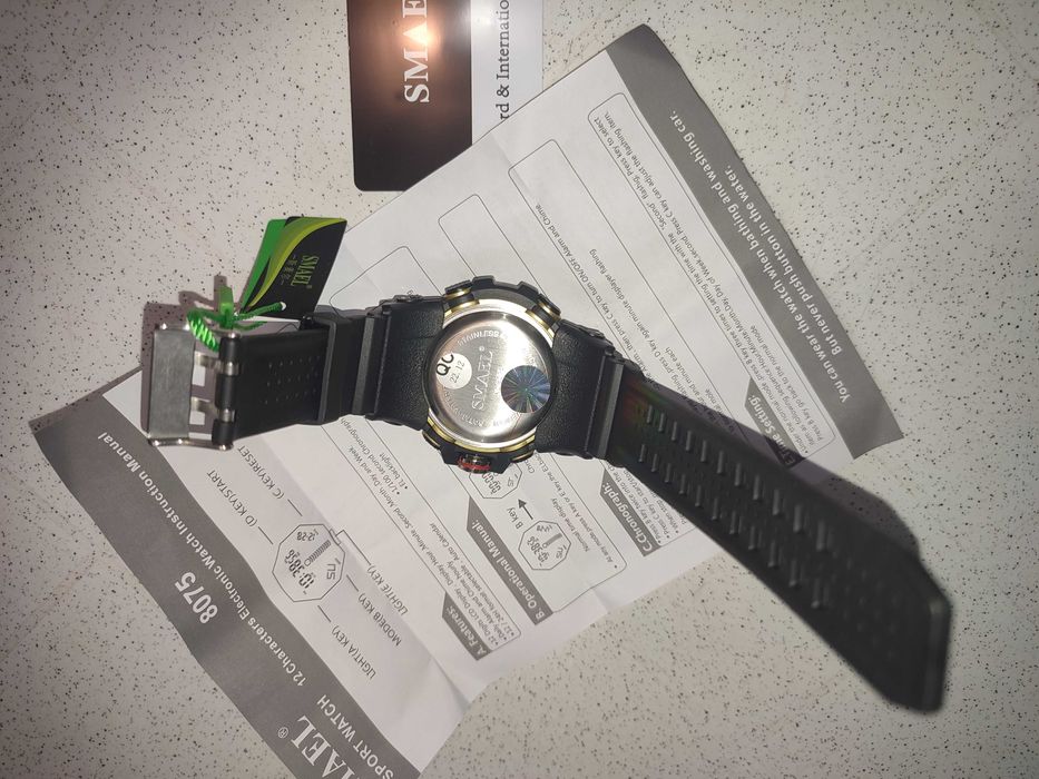 Мужские наручные спортивные часы Smael. Black-gold.