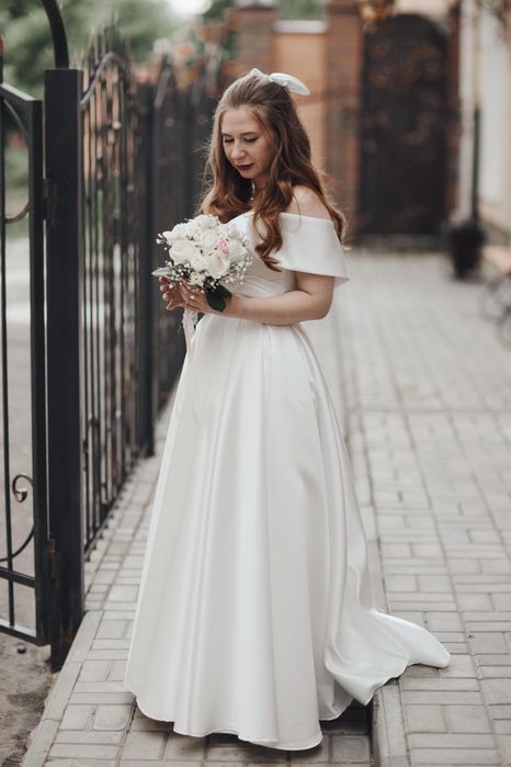 Весільна сукня