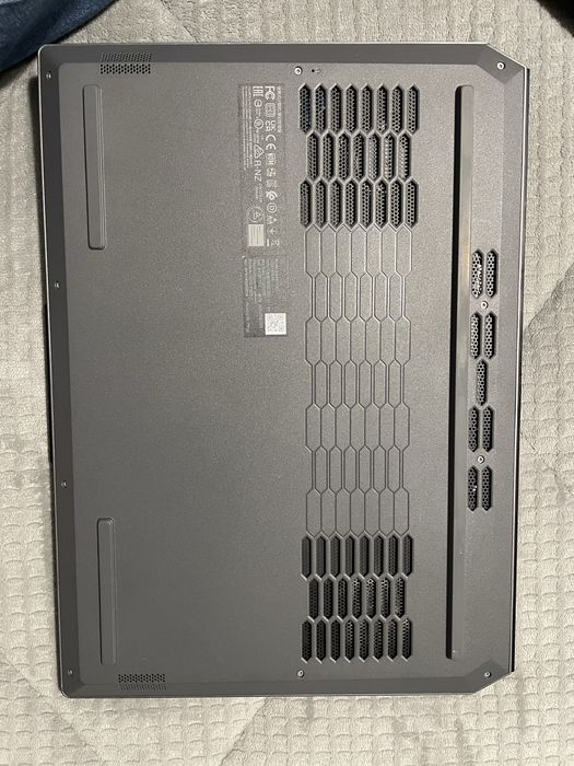 Portátil Gamer Lenovo LOQ Gaming (9ª Geração) 15IRX9-981 15.6"