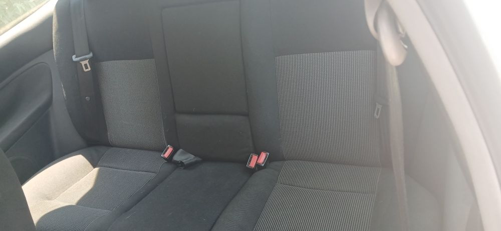 VW Golf VI 1.9 Tdi 98