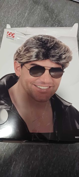 Peruka w bardzo dobrym stanie