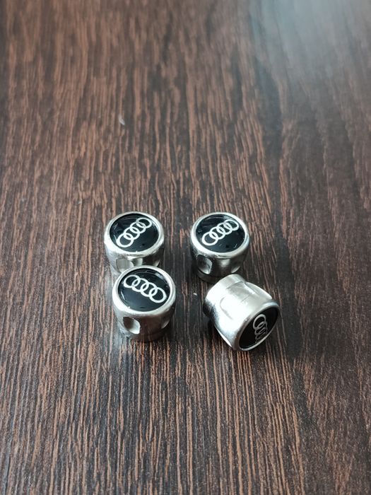 Nakrętki na wentyle Audi